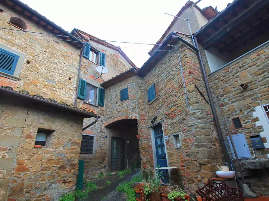Immagine 20 di Casa colonica in vendita  a Vinci