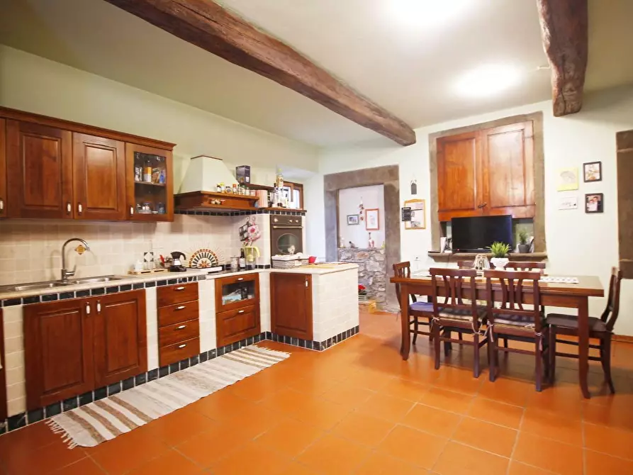 Immagine 13 di Casa colonica in vendita  a Vinci