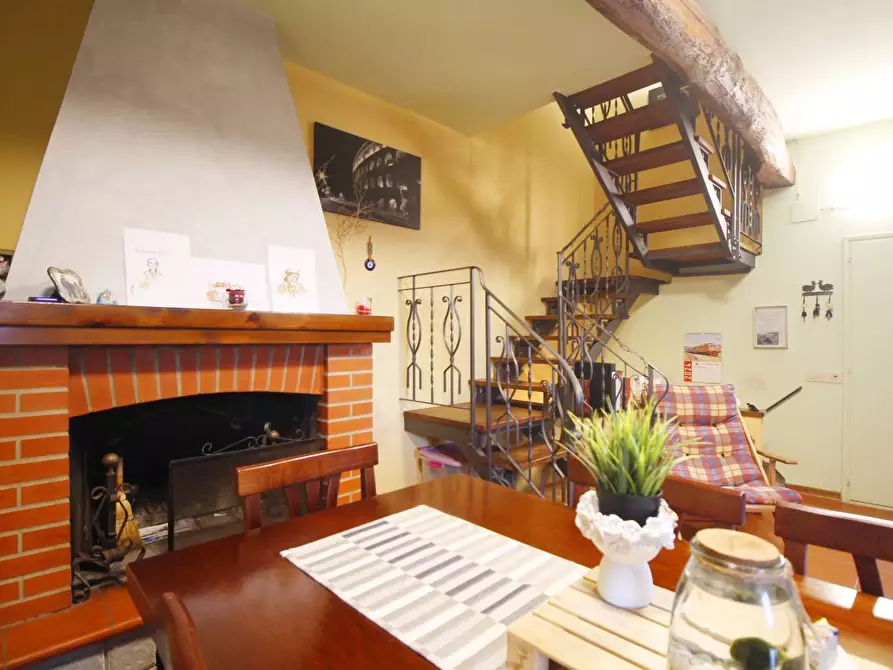 Immagine 7 di Casa colonica in vendita  a Vinci