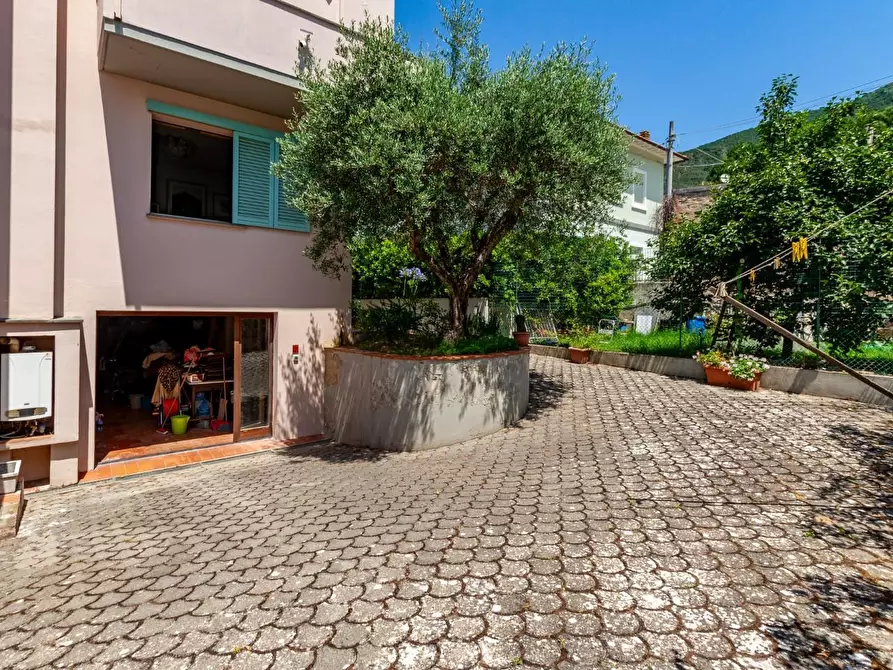 Immagine 45 di Villa in vendita  a San Giuliano Terme