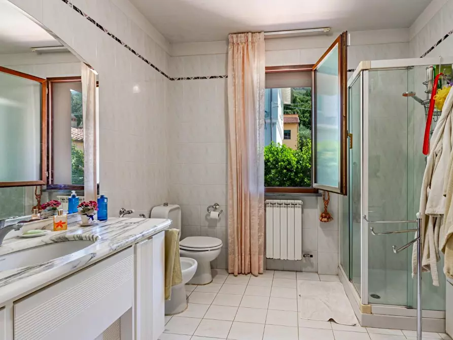 Immagine 15 di Villa in vendita  a San Giuliano Terme