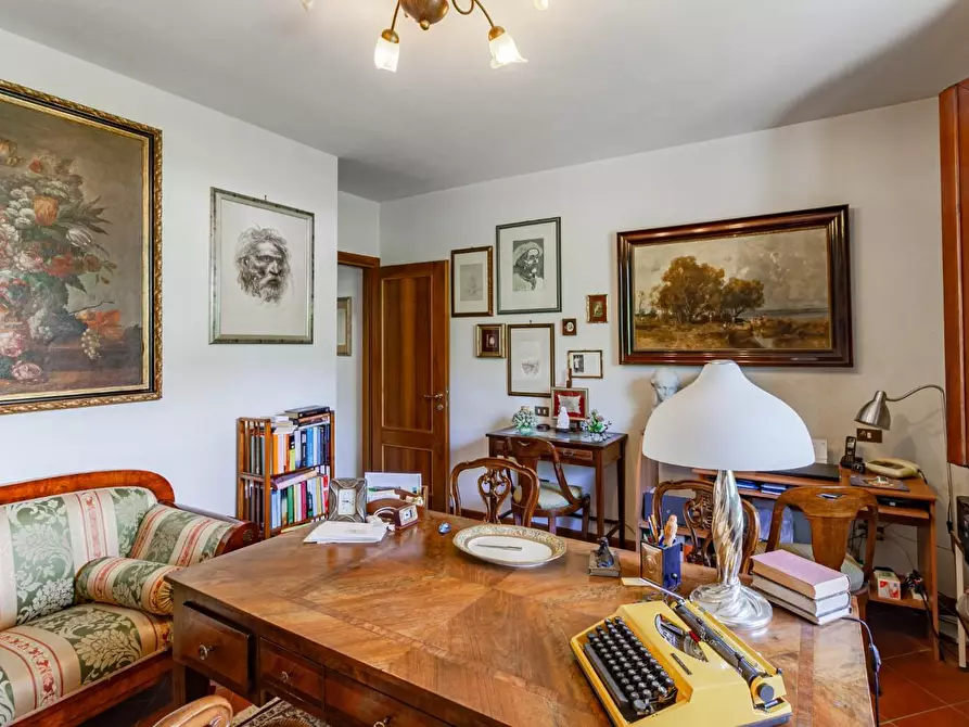 Immagine 17 di Villa in vendita  a San Giuliano Terme