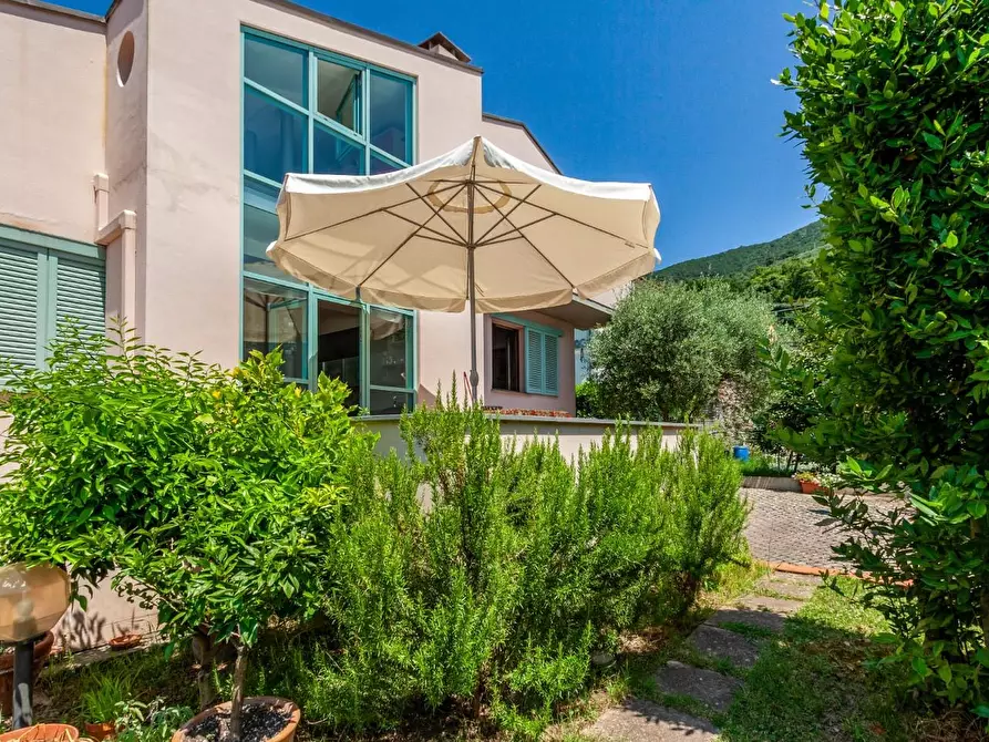 Immagine 44 di Villa in vendita  a San Giuliano Terme