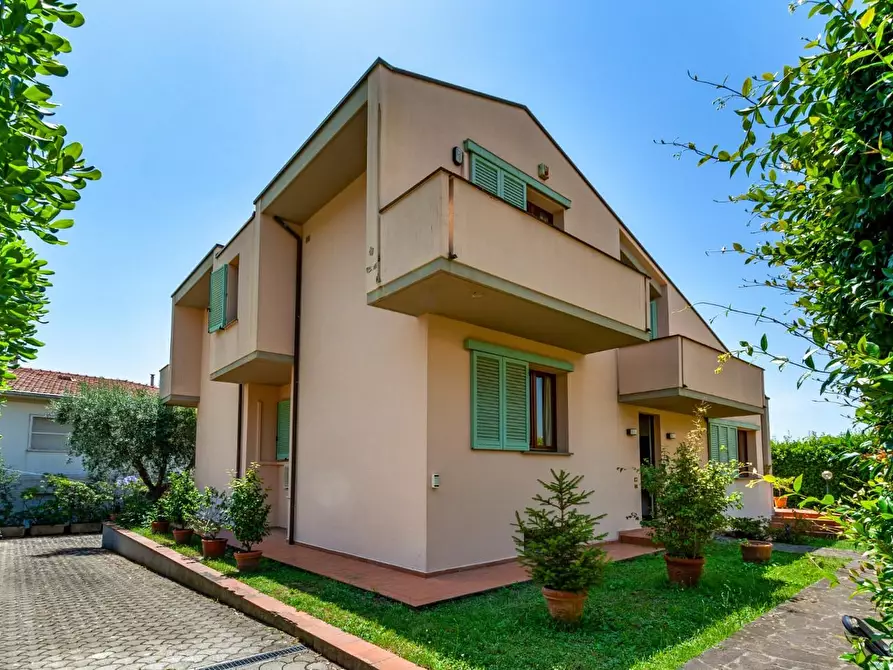 Immagine 40 di Villa in vendita  a San Giuliano Terme