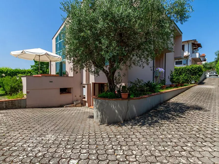 Immagine 47 di Villa in vendita  a San Giuliano Terme