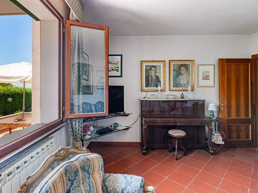 Immagine 14 di Villa in vendita  a San Giuliano Terme