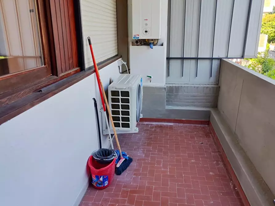 Immagine 4 di Appartamento in affitto  a Carrara