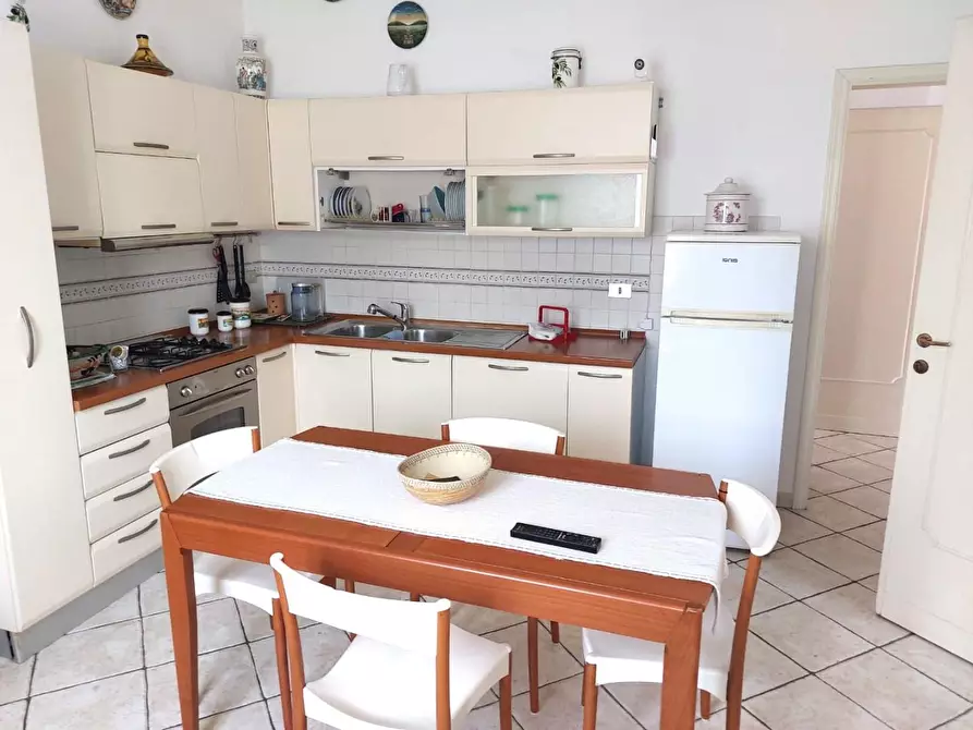 Immagine 2 di Casa indipendente in vendita  a Massa