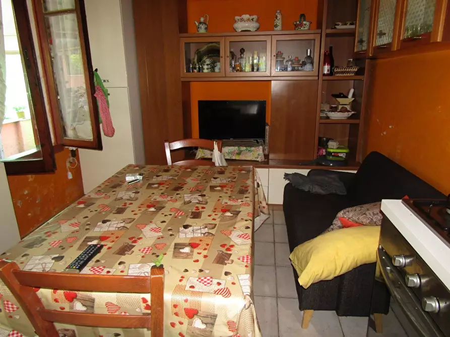 Immagine 3 di Casa bifamiliare in vendita  a Carrara
