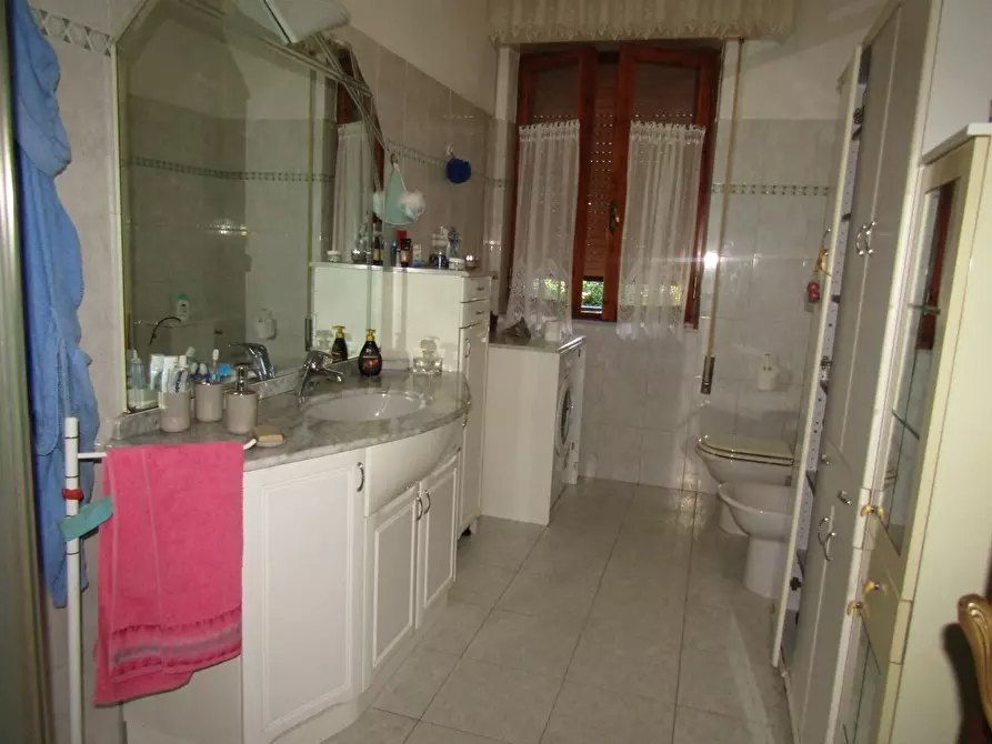 Immagine 18 di Casa bifamiliare in vendita  a Carrara