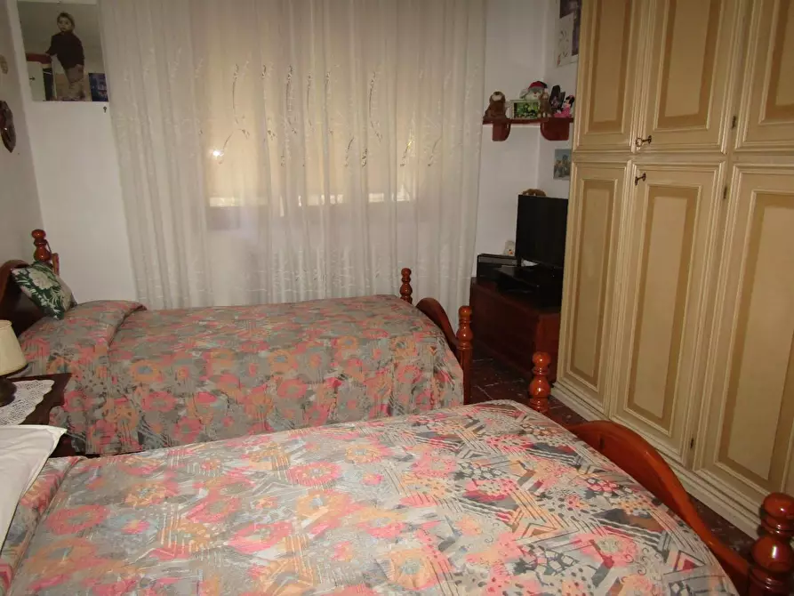 Immagine 10 di Casa bifamiliare in vendita  a Carrara