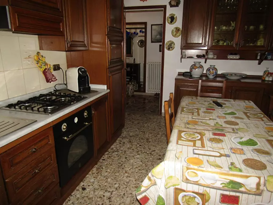 Immagine 8 di Casa bifamiliare in vendita  a Carrara