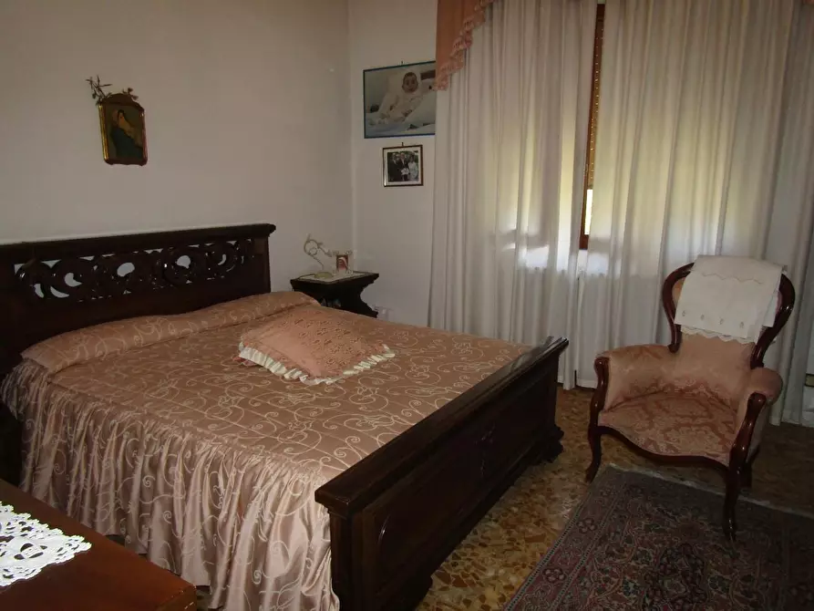 Immagine 15 di Casa bifamiliare in vendita  a Carrara