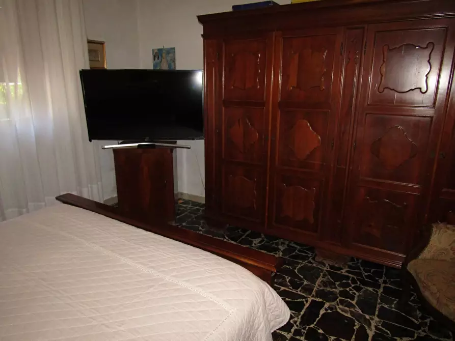 Immagine 13 di Casa bifamiliare in vendita  a Carrara