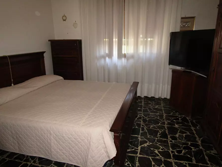 Immagine 12 di Casa bifamiliare in vendita  a Carrara