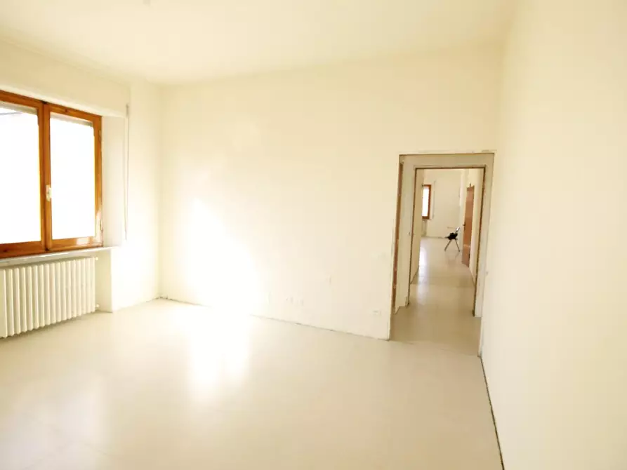 Immagine 6 di Appartamento in vendita  a Colle Di Val D'elsa