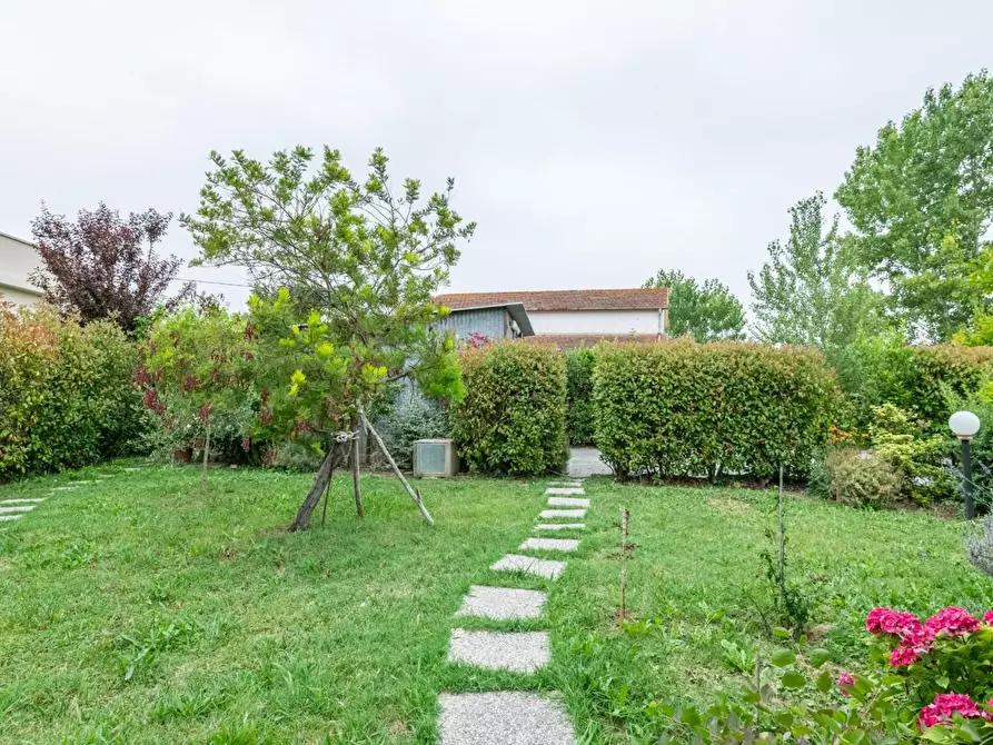 Immagine 5 di Casa indipendente in vendita  a Ponsacco