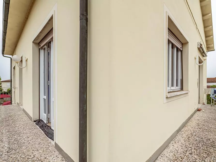 Immagine 49 di Casa indipendente in vendita  a Ponsacco