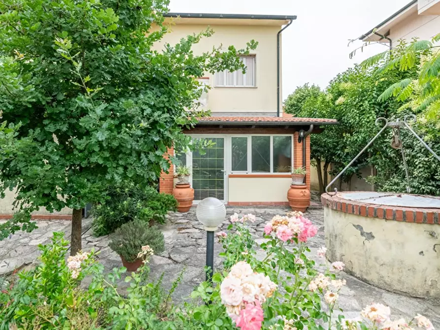 Immagine 8 di Casa indipendente in vendita  a Ponsacco