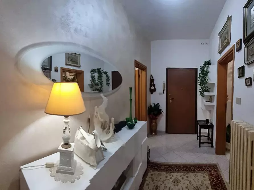 Immagine 33 di Appartamento in vendita  a Livorno