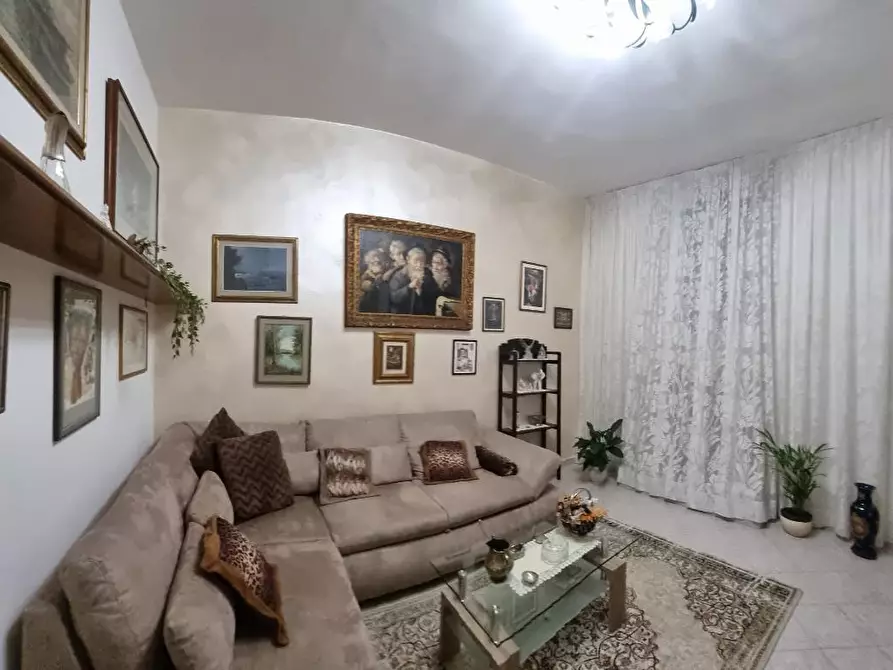 Immagine 17 di Appartamento in vendita  a Livorno