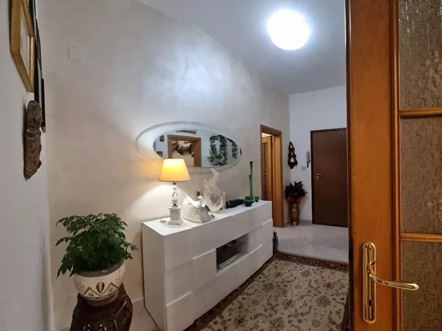 Immagine 32 di Appartamento in vendita  a Livorno