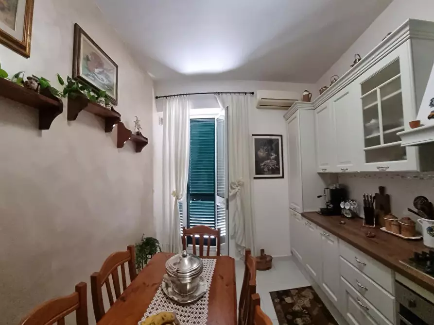 Immagine 9 di Appartamento in vendita  a Livorno