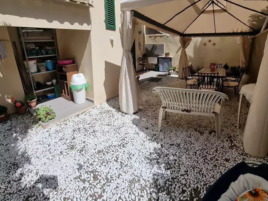 Immagine 13 di Appartamento in vendita  a Livorno