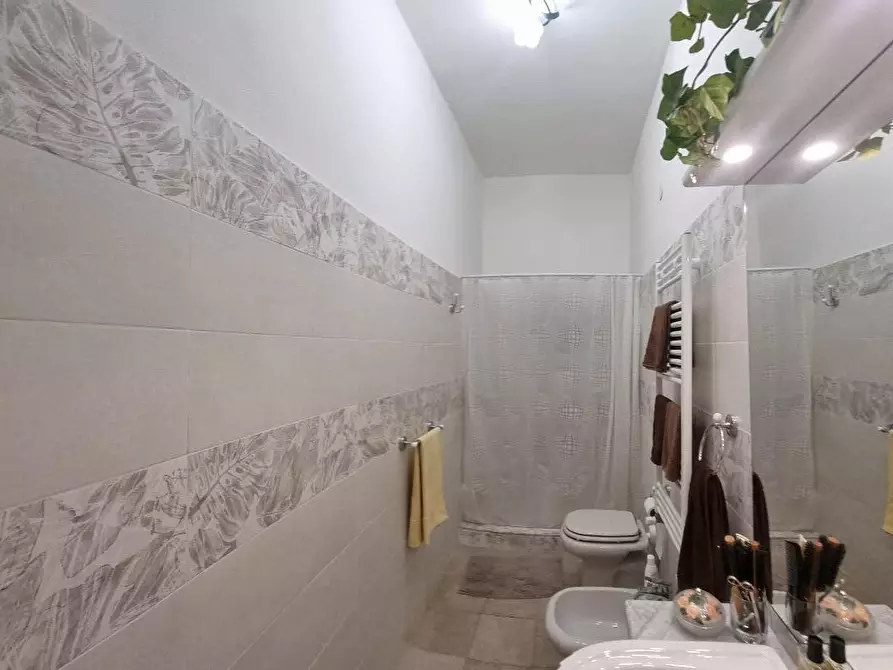 Immagine 23 di Appartamento in vendita  a Livorno