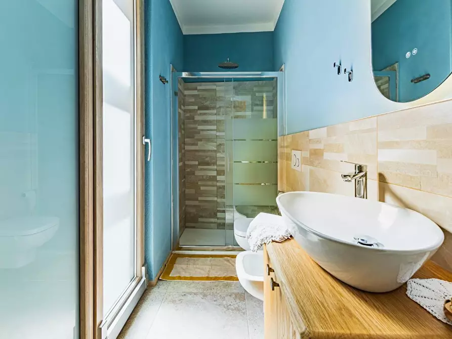 Immagine 12 di Villa in vendita  a Vicopisano