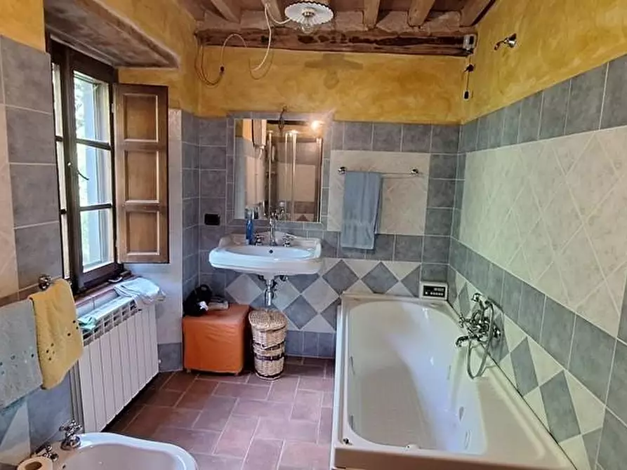 Immagine 4 di Terratetto in vendita  a Bagni Di Lucca