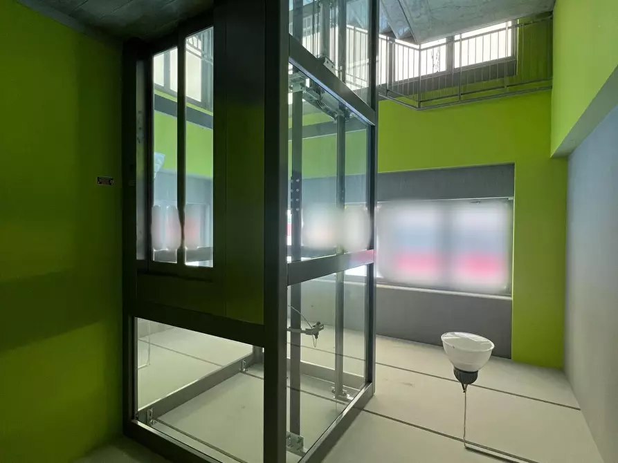 Immagine 15 di Locale commerciale in affitto  a Pisa