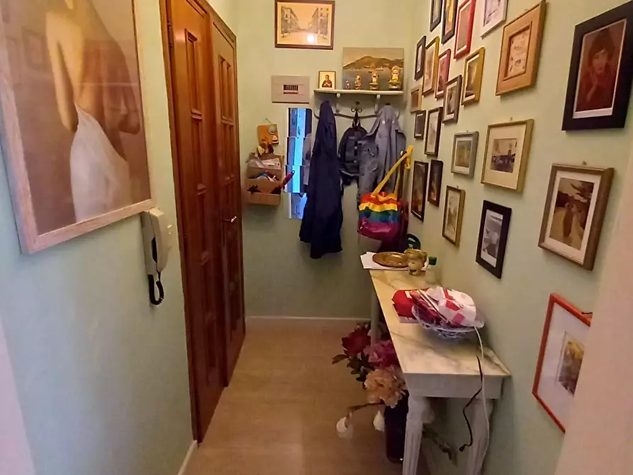 Immagine 7 di Appartamento in vendita  a Lucca