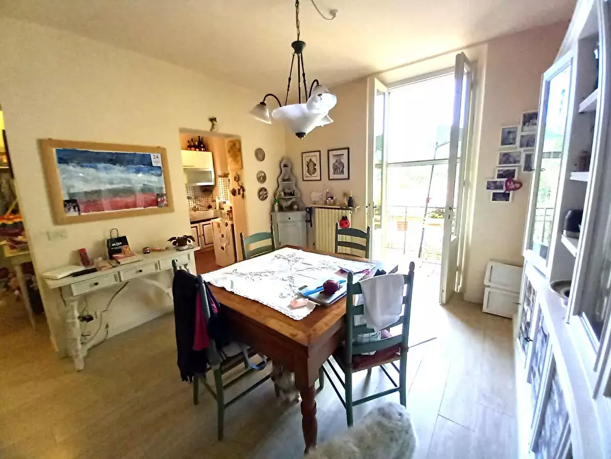 Immagine 4 di Appartamento in vendita  a Lucca