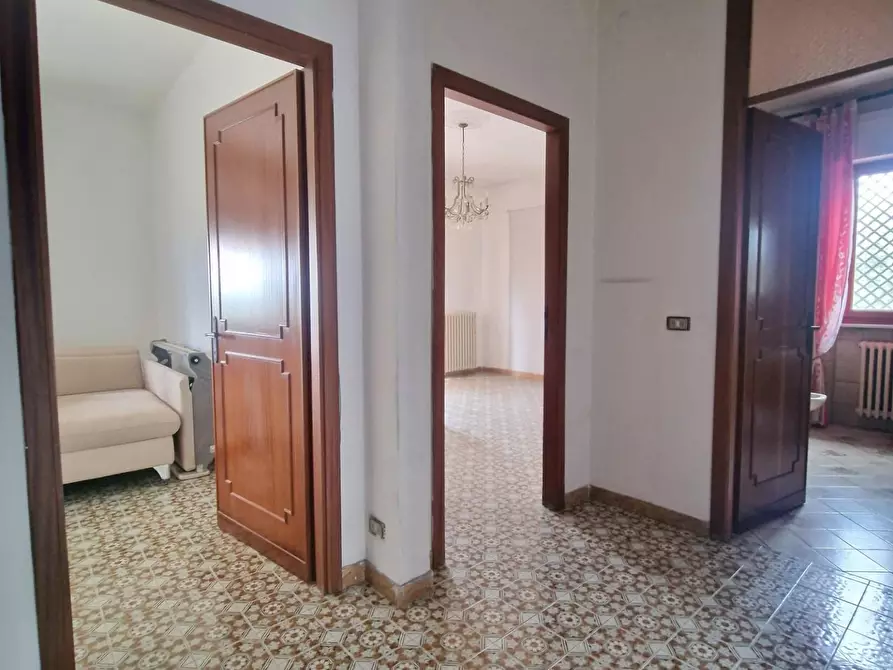 Immagine 18 di Casa indipendente in vendita  a Carrara