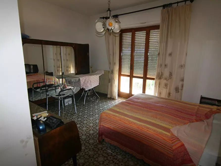 Immagine 16 di Casa indipendente in vendita  a Carrara