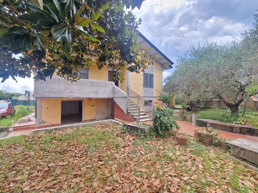 Immagine 3 di Casa indipendente in vendita  a Carrara