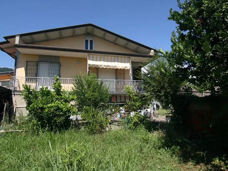 Immagine 4 di Casa indipendente in vendita  a Carrara