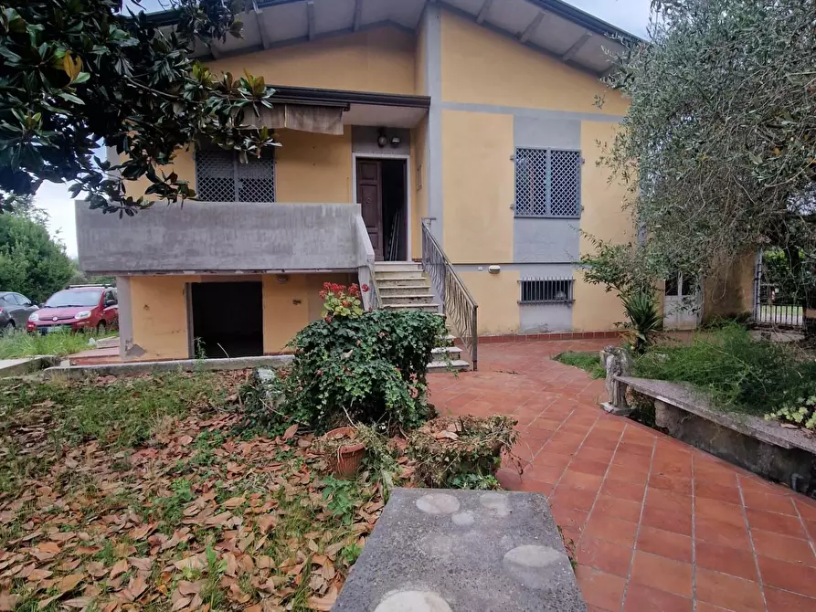 Immagine 4 di Casa indipendente in vendita  a Carrara