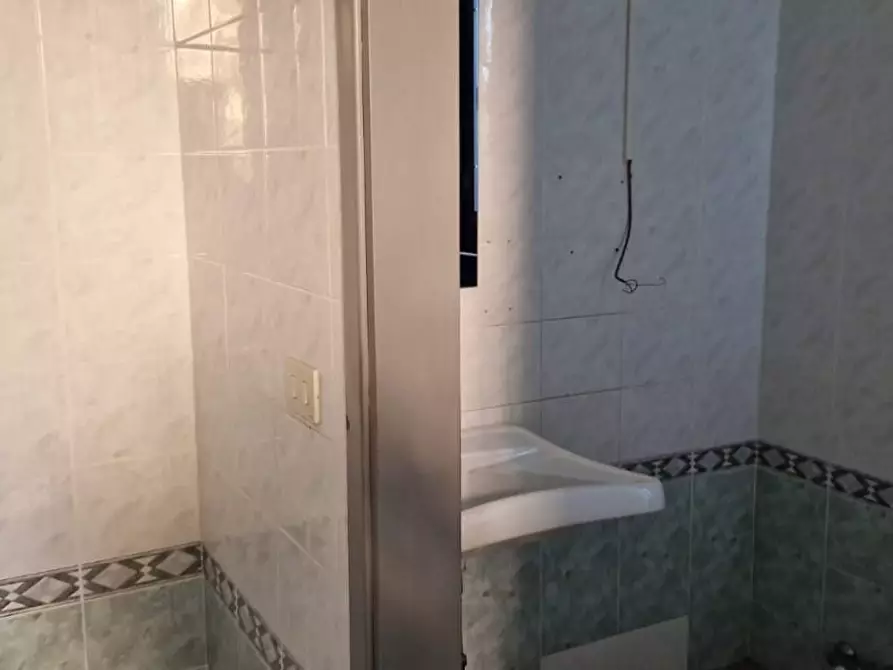 Immagine 21 di Locale commerciale in vendita  a Ponsacco