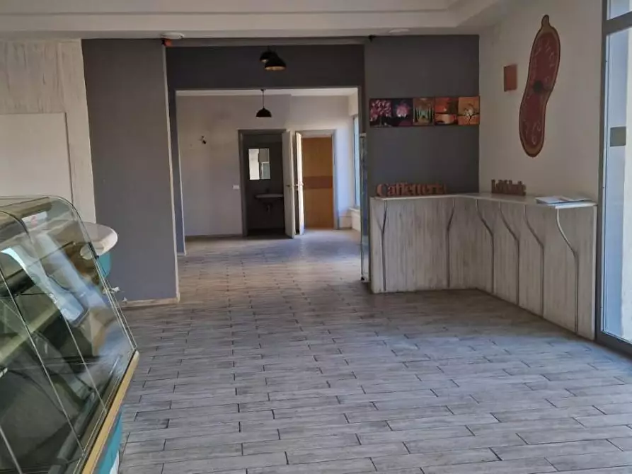 Immagine 22 di Locale commerciale in vendita  a Ponsacco