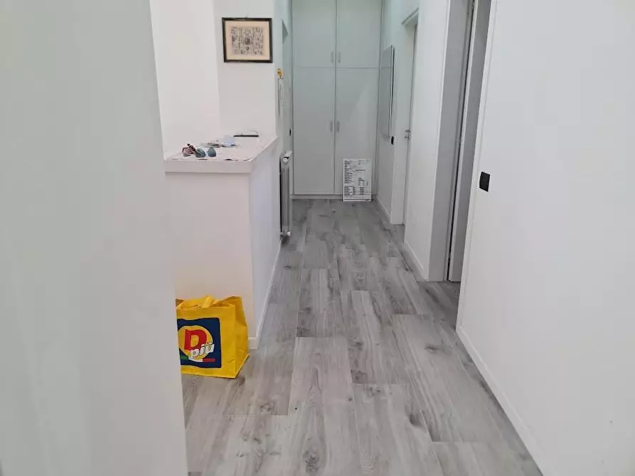 Immagine 12 di Appartamento in vendita  a Carrara