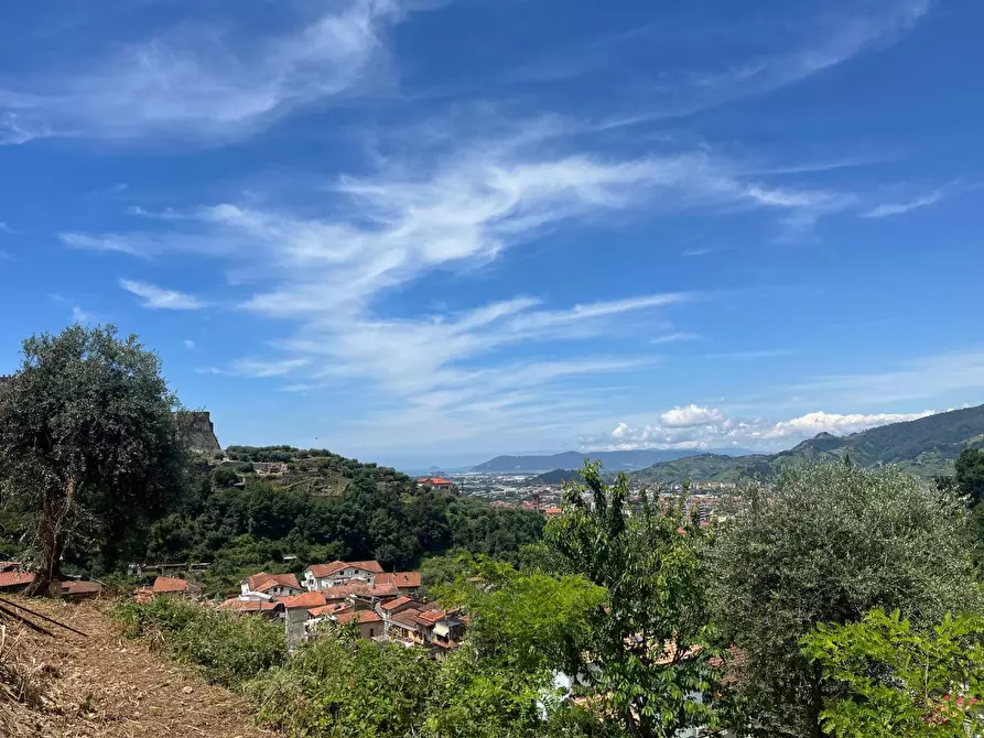 Immagine 6 di Villa in vendita  a Massa