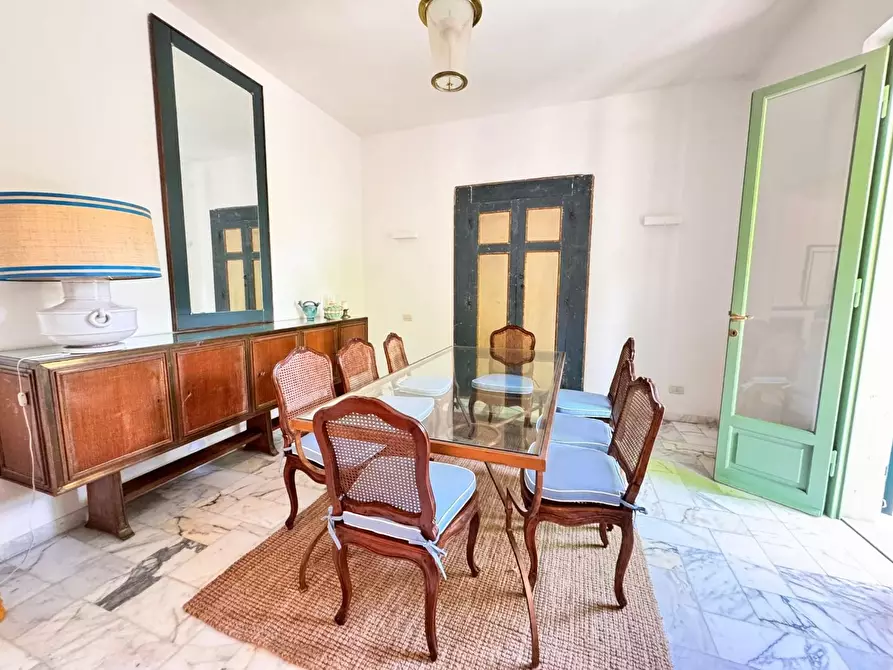 Immagine 9 di Villa in affitto  a Massa