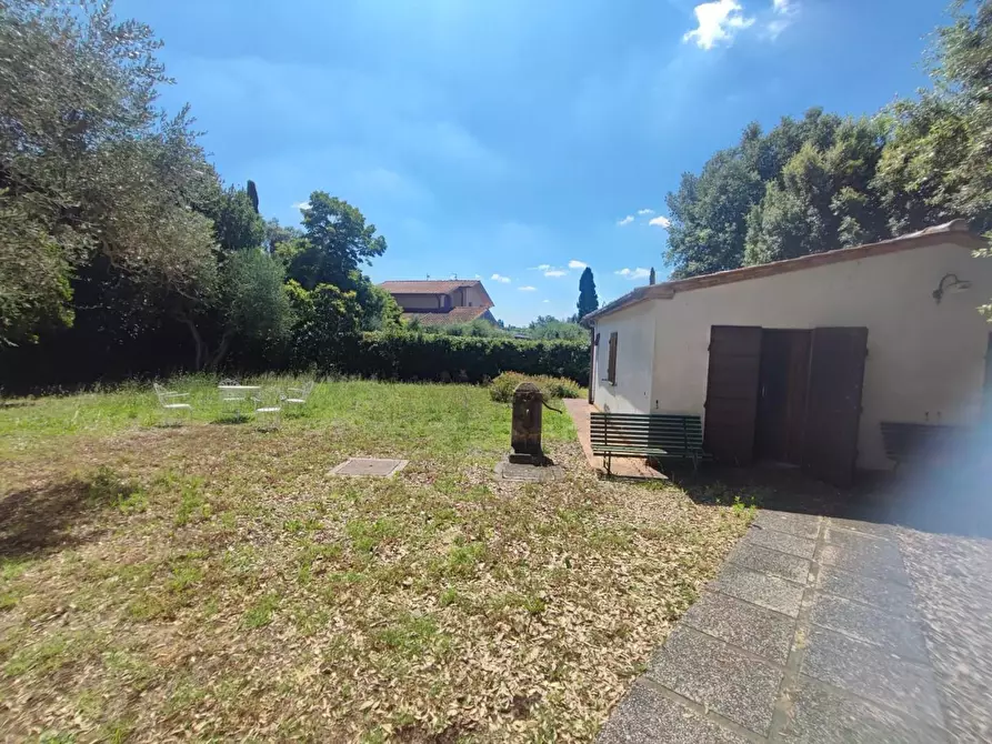 Immagine 26 di Casa colonica in vendita  a Palaia