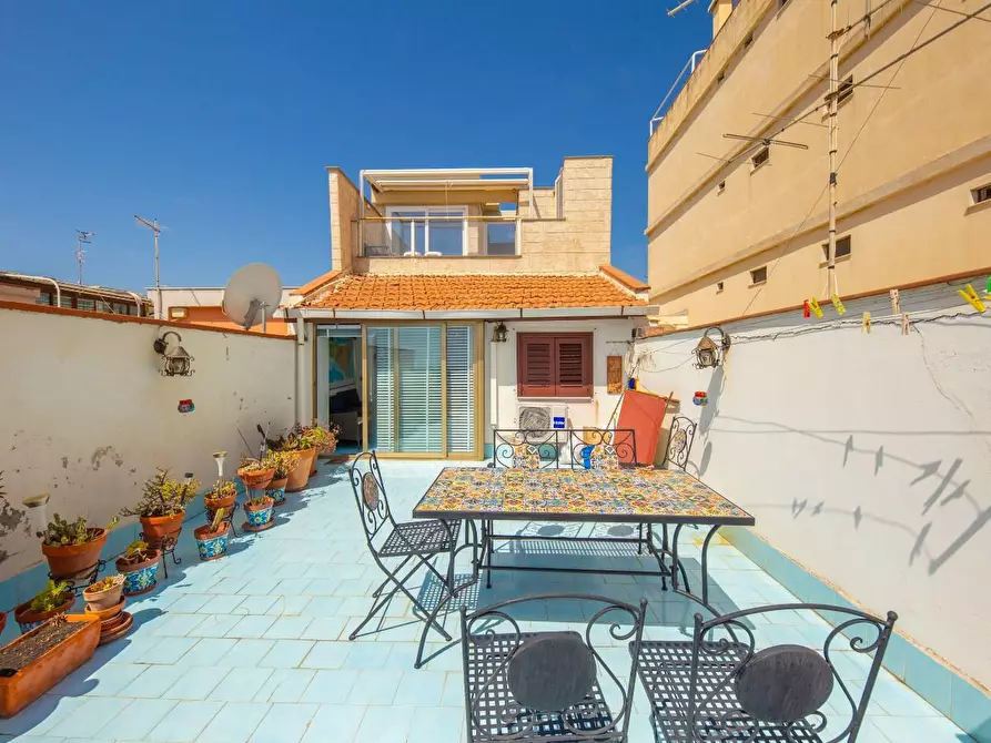 Immagine 7 di Mansarda in vendita  a Giardini-Naxos