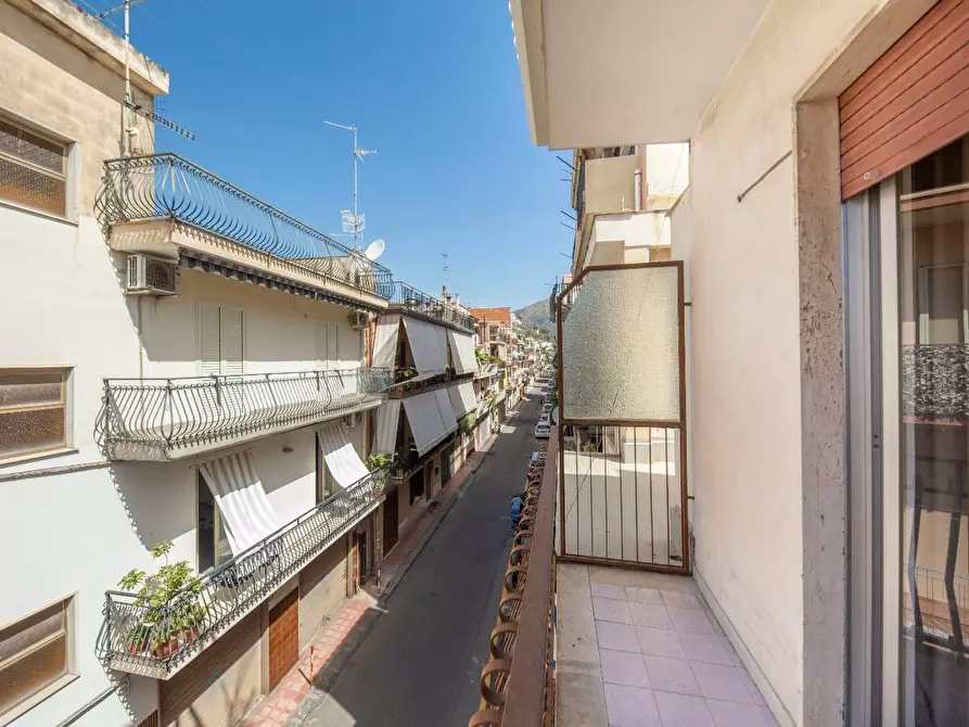 Immagine 10 di Mansarda in vendita  a Giardini-Naxos