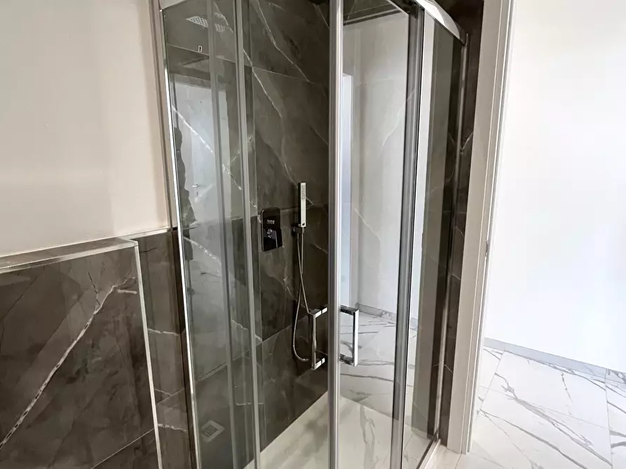 Immagine 9 di Appartamento in vendita  a Rosignano Marittimo