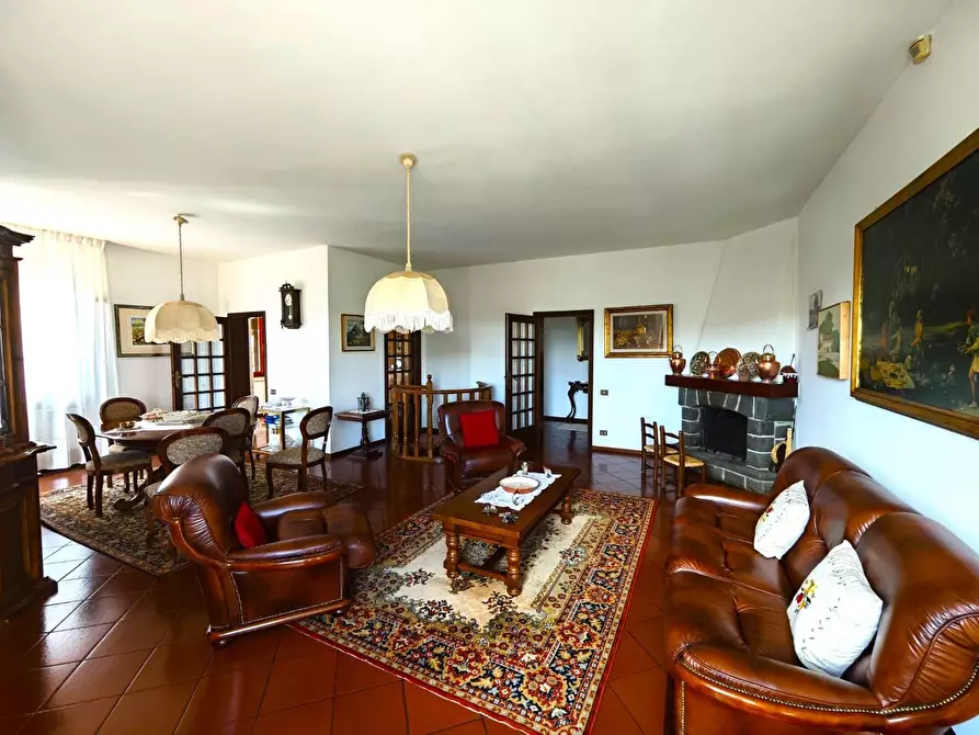 Immagine 11 di Villa in vendita  a Casciana Terme Lari