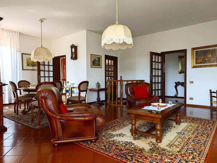 Immagine 9 di Villa in vendita  a Casciana Terme Lari